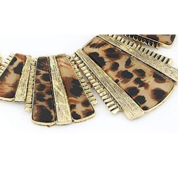 1 LEFT! Cheetah Print Boho Collar Necklace Set - Picture 3 of 5